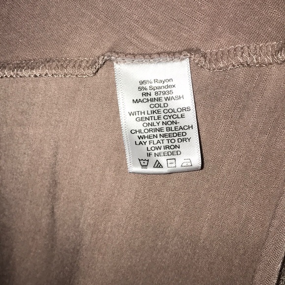 👚LOGO by Lori Goldstein Slub Knit Asymmetrical Top - Picture 5 of 6